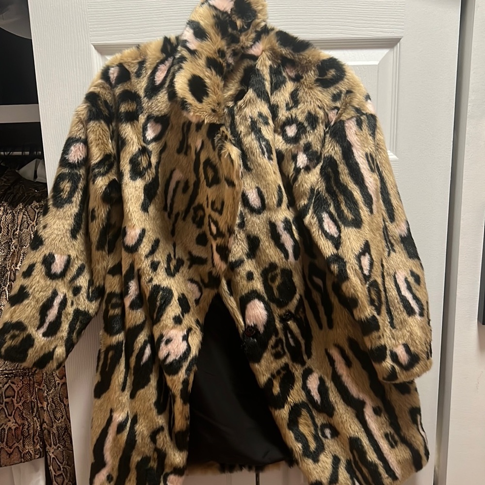 Cheetah Faux fur coat